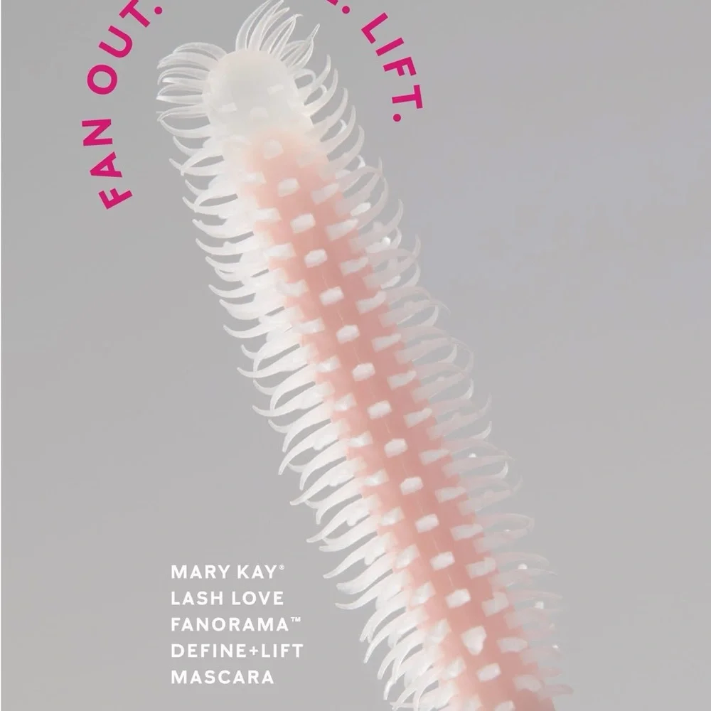 Mary Kay Lash Love Fanorama Mascara - Hot Pink Tube